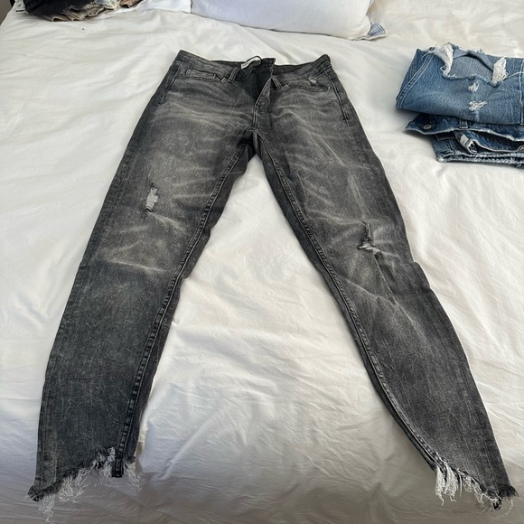 Zara Distressed Skinny Ankle Jean - Picture 2 of 2
